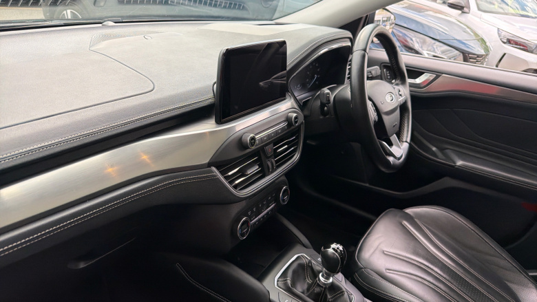 Ford Focus Vignale 1.0 EcoBoost 125 Active X 5dr Petrol Hatchback